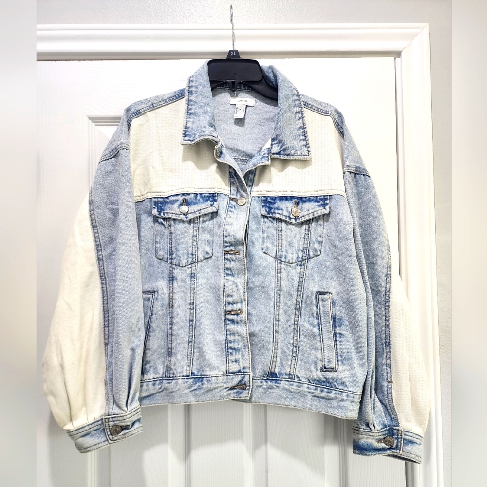 Forever21 light blue & white jean jacket
